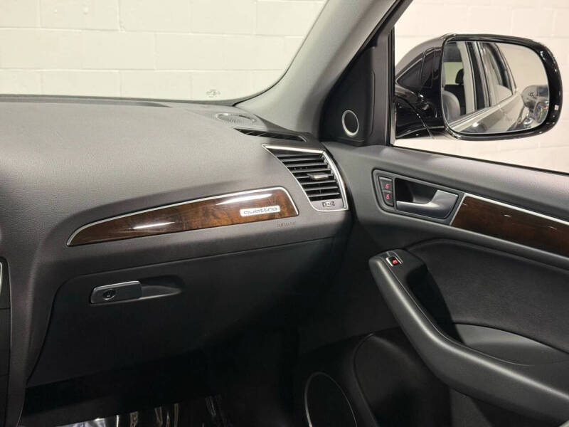 2016 Audi Q5 2.0T quattro Premium Plus