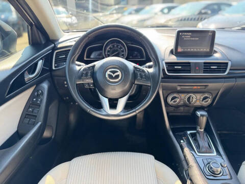 2015 Mazda MAZDA3 i Touring