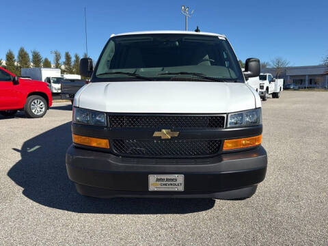 2025 Chevrolet Express 2500