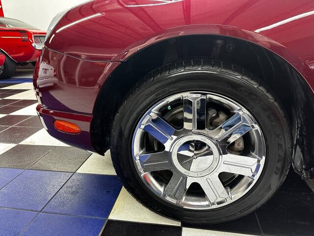 2004 Ford Thunderbird Deluxe