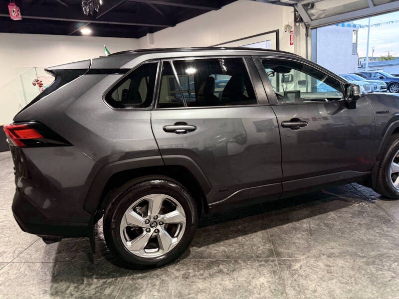 2021 Toyota RAV4 Hybrid XLE Premium