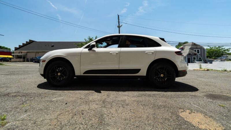 2017 Porsche Macan