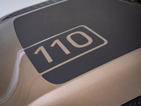 2025 Land Rover Defender 110 P500 X-Dynamic SE