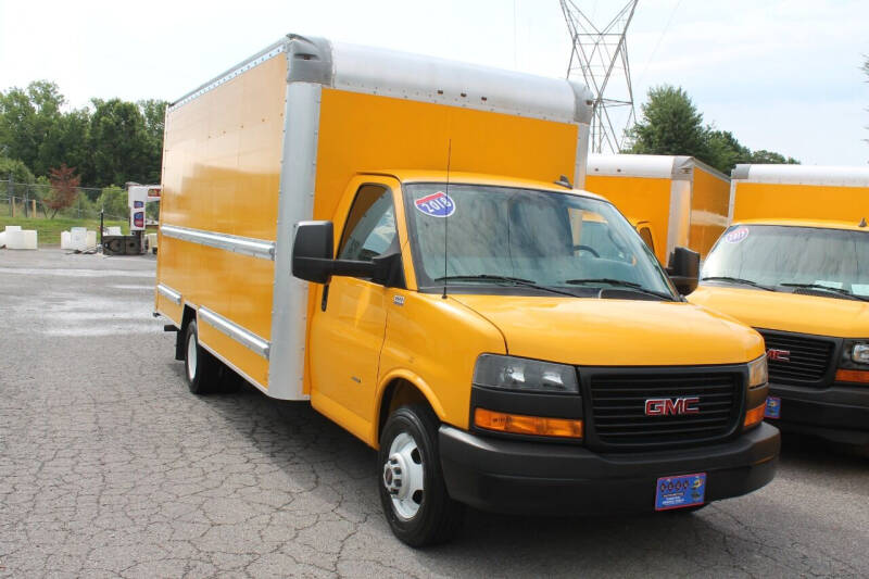2018 GMC Savana for sale at KEEN AUTOMOTIVE in Clarksville TN