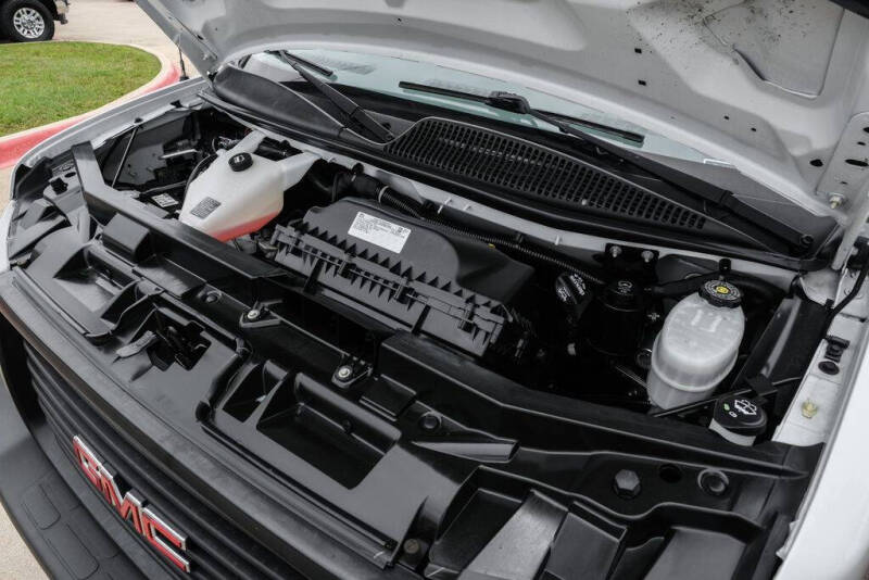 2022 GMC Savana 2500