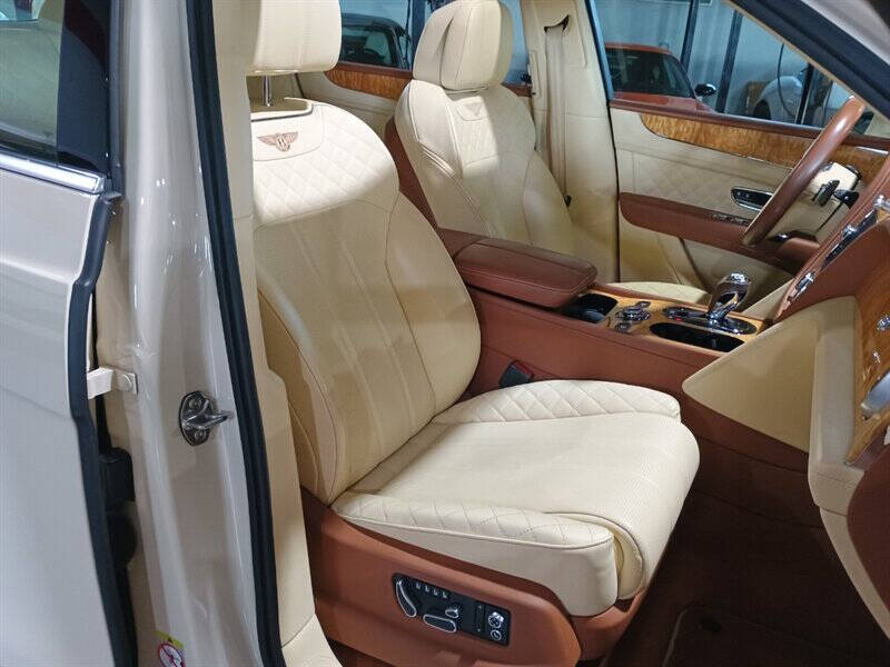 2019 Bentley Bentayga 78