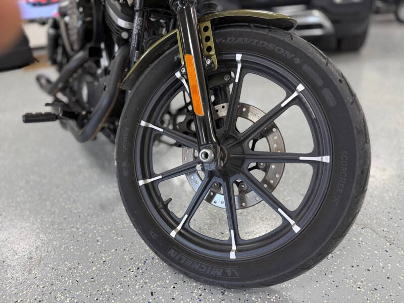 2016 Harley-Davidson IRON 8