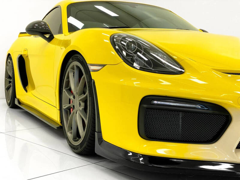 2016 Porsche Cayman GT4