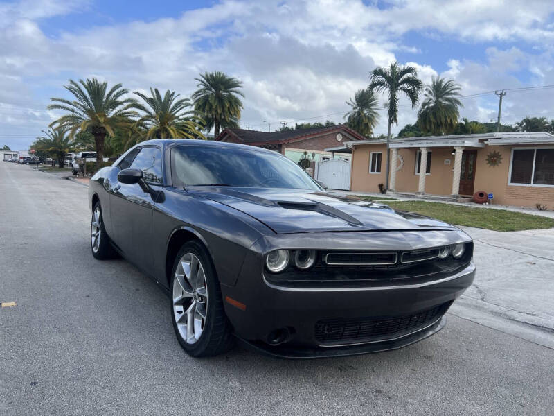2017 Dodge Challenger SXT