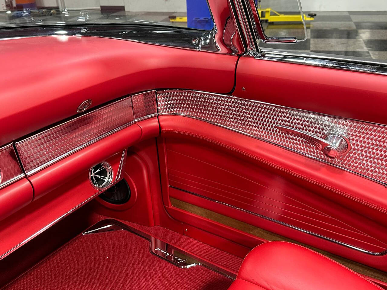 1956 Ford Thunderbird 108