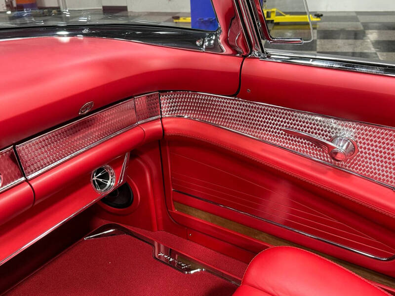 1956 Ford Thunderbird