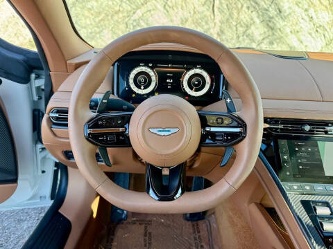 2025 Aston Martin DB12 V8