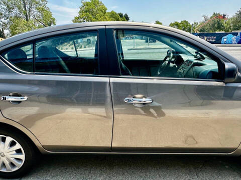 2012 Nissan Versa