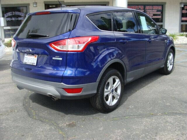 2015 Ford Escape SE photo 9