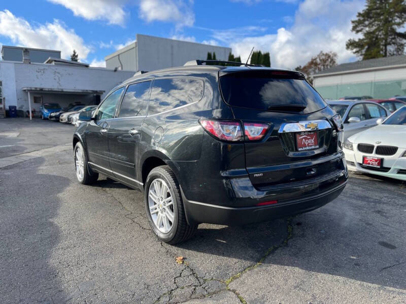 2015 Chevrolet Traverse 1LT photo 5