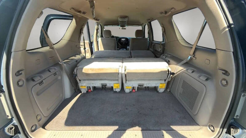 2005 Toyota Sequoia SR5