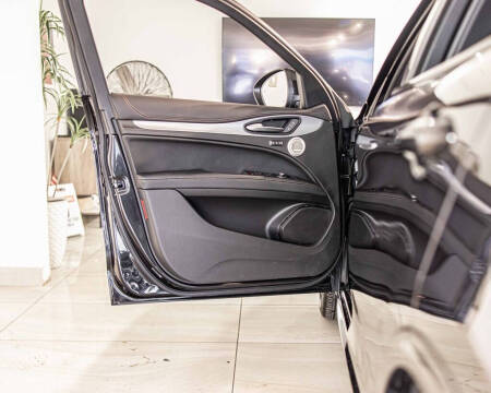 2025 Alfa Romeo Stelvio