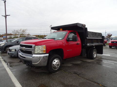 2010 Chevrolet Silverado 3500HD for sale at KING RICHARDS AUTO CENTER in East Providence RI