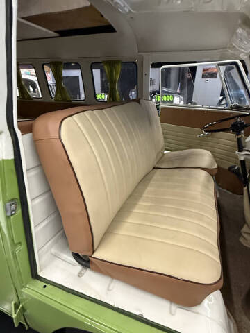 1972 Volkswagen Bus
