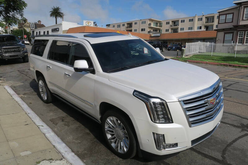 2017 Cadillac Escalade ESV Platinum