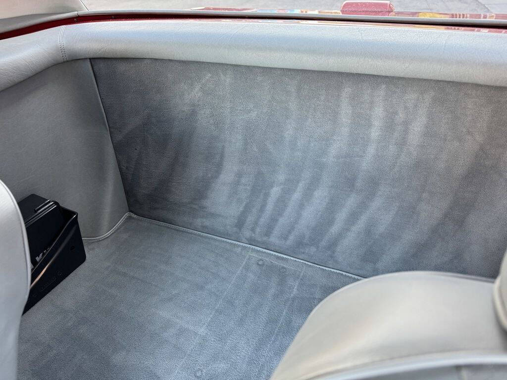 1989 Mercedes-Benz 560-Class 22