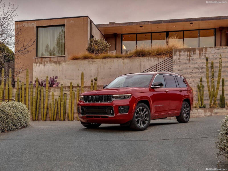 2025 Jeep Grand Cherokee Summit