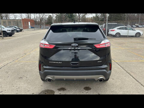 2022 Ford Edge Titanium