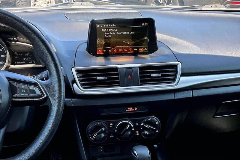 2017 Mazda MAZDA3 Sport