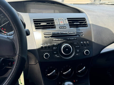 2013 Mazda MAZDA3 i SV