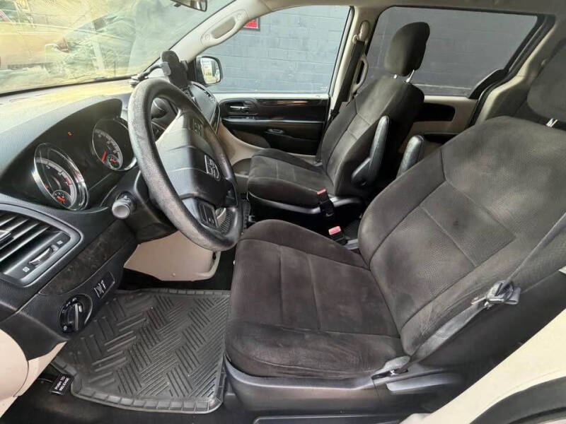 2012 Dodge Grand Caravan American Value Package