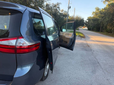 2015 Toyota Sienna L 7-Passenger