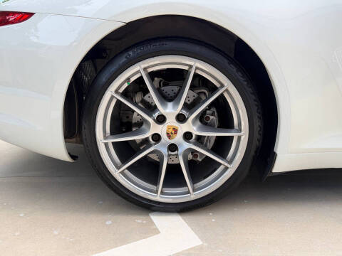 2015 Porsche 911 Carrera