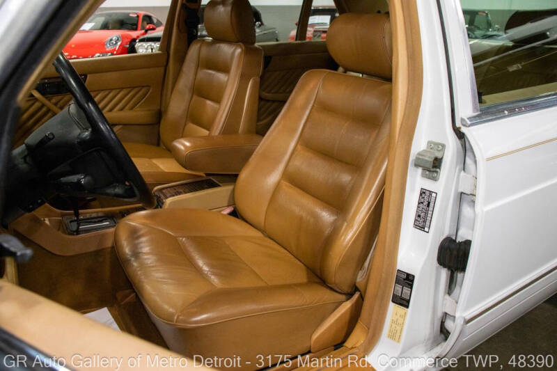 1991 Mercedes-Benz 560-Class 560 SEL