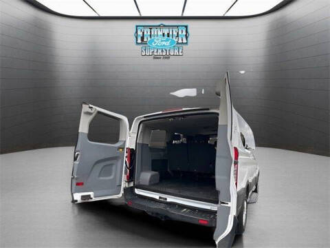 2017 Ford Transit 150 XLT