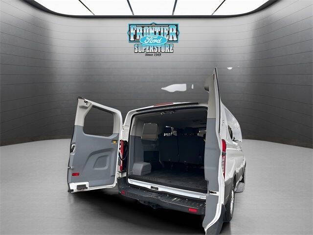 2017 Ford Transit 150 XLT