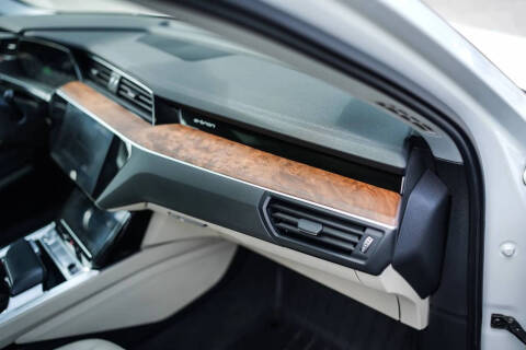 2019 Audi e-tron quattro Premium Plus