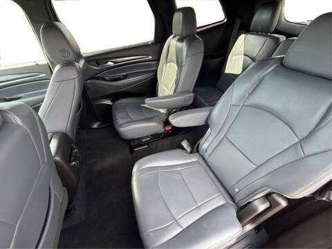 2022 Buick Enclave Essence