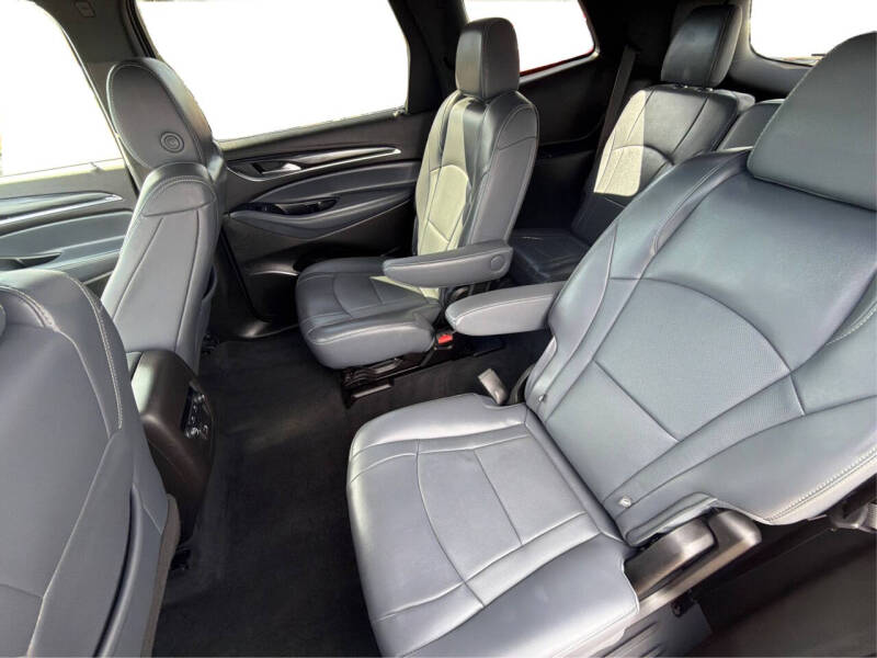 2022 Buick Enclave Essence