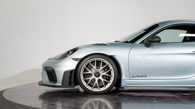 2023 Porsche 718 Cayman GT4 RS