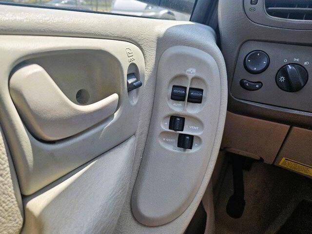 2006 Dodge Grand Caravan SE