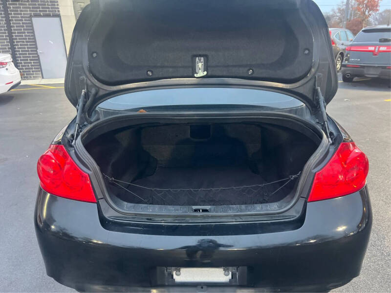 2011 Infiniti G25 Sedan x