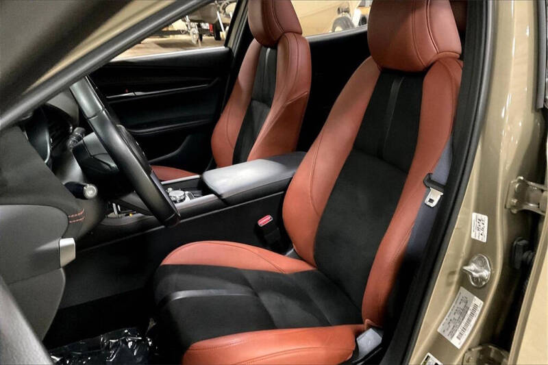 2024 Mazda Mazda3 Hatchback 2.5 Carbon Turbo