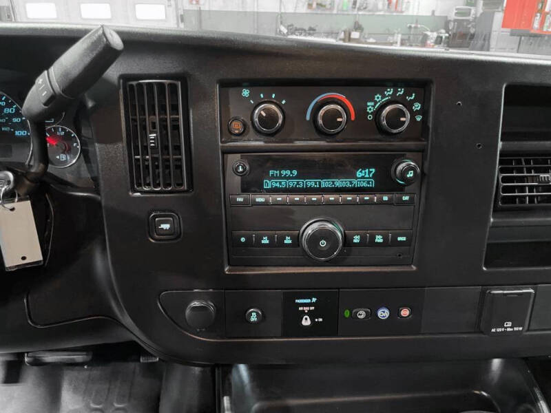 2021 Chevrolet Express 2500