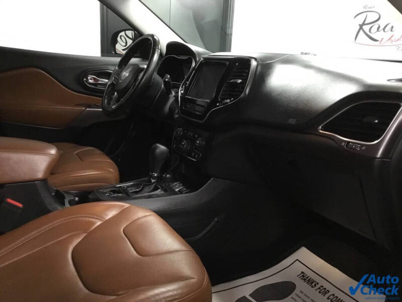 2019 Jeep Cherokee Overland