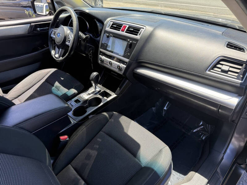 2017 Subaru Outback 2.5i Premium