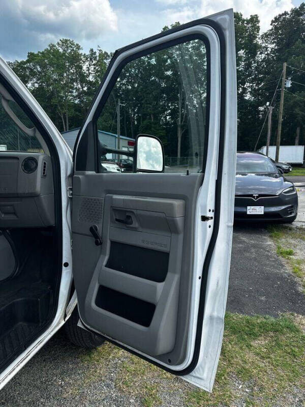 2018 Ford E-Series E-350 SD