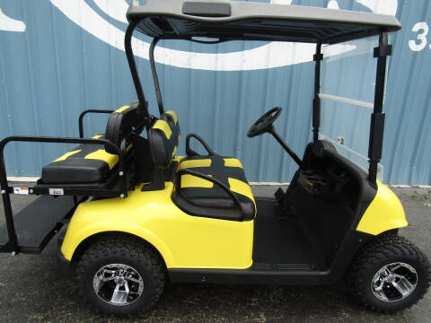 2017 E-Z-GO RXV
