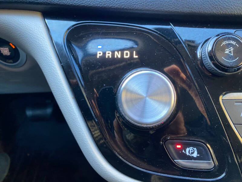 2017 Chrysler Pacifica Touring-L