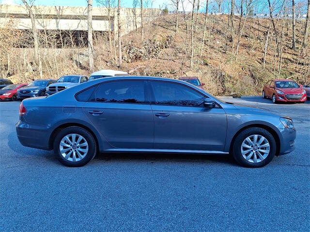2014 Volkswagen Passat 1.8T S PZEV