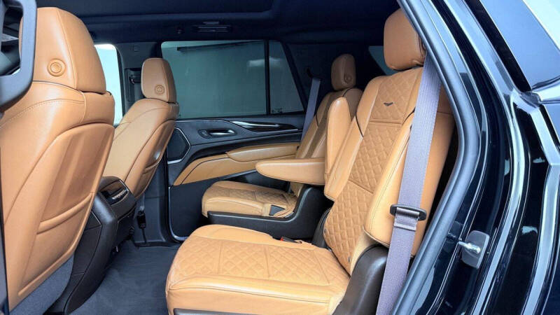 2022 Cadillac Escalade Premium Luxury